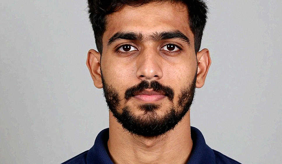 कबड्डी का बहीखाता: गारंटीड गोल्ड का टूटा हिसाब, और वह एक पन्ना जो ख़ाली रह गया